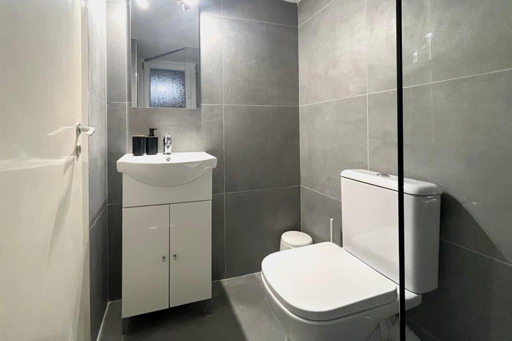 Pame Rentals - Ideal For 2 In Pagrati Atény Exteriér fotografie